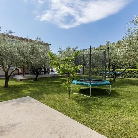 Arbareto With Heated Swimming Pool Villa Srinjine
