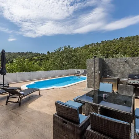 Villa Arbareto With Heated Swimming Pool *